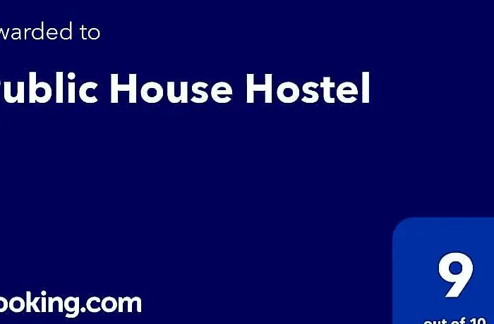 Public House 호스텔 막탄